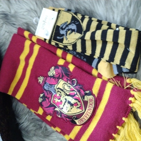 Harry Potter pillow socks and scarf - Picture 2 of 5
